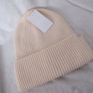 NWT - Athleta Girl Chill Out Beanie